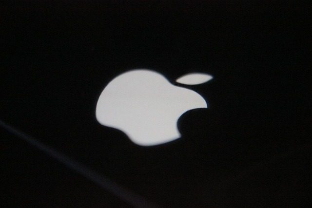 Apple Issues New Spyware Alerts for French Officials and Journalists