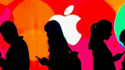 Apple warns customers targeted in recent spyware attacks