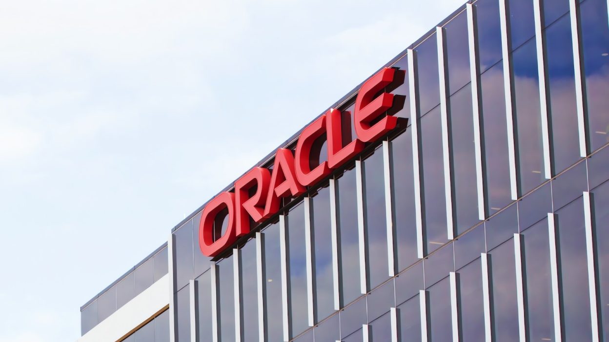 Oracle releases emergency patch for new E-Business Suite flaw